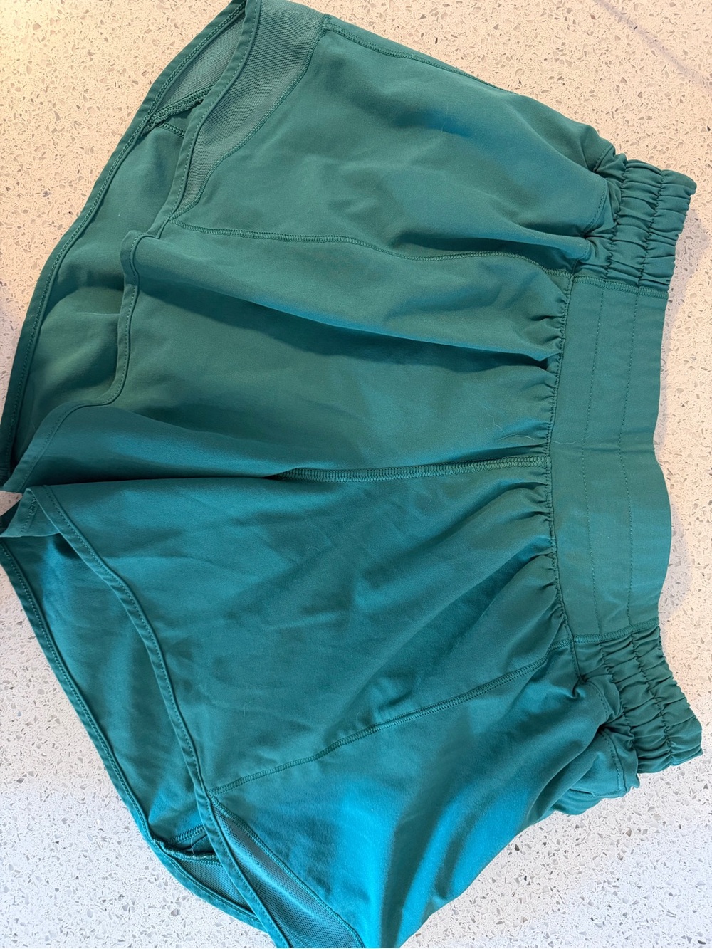 lululemon athletica Women's Hotty Hot low-rise lined shorts 4”